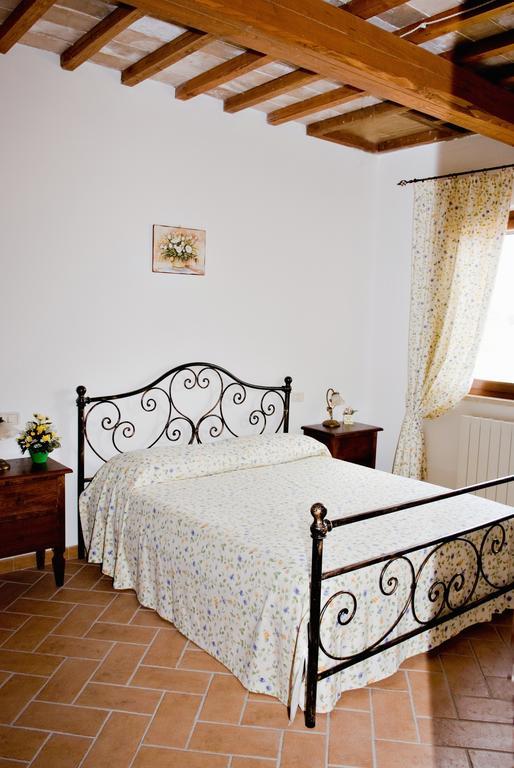 Agriturismo Colle D' Oro Pescia Romana Room photo