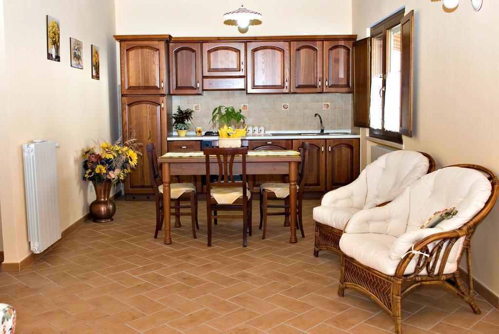 Agriturismo Colle D' Oro Pescia Romana Room photo